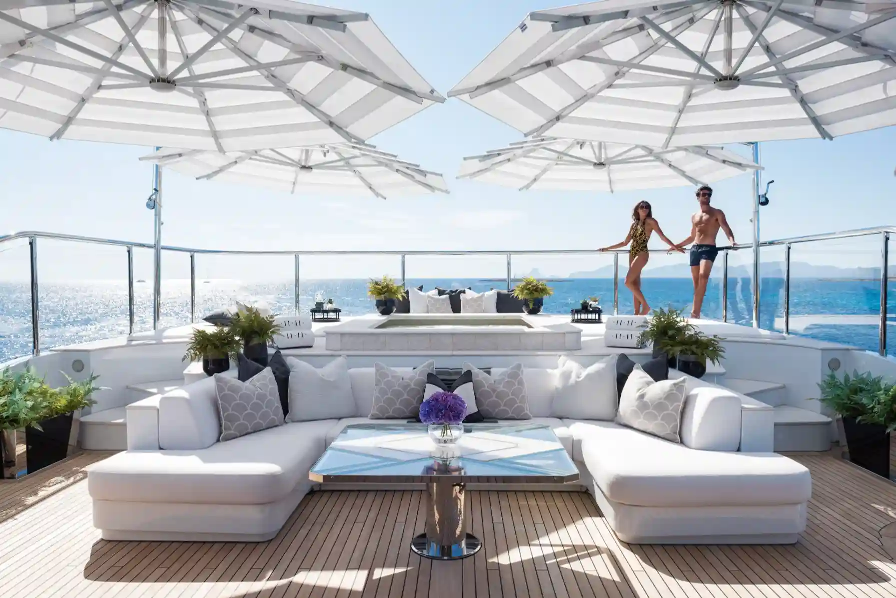 SOUNDWAVE Luxury Charter Yacht by Benetti10