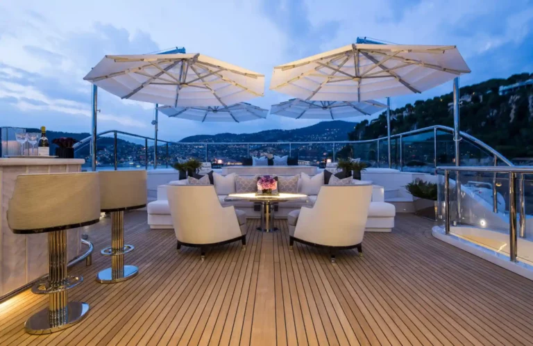 SOUNDWAVE Luxury Charter Yacht by Benetti1
