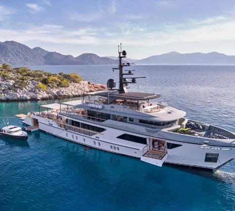 PARA BELLUM Luxury Charter Yacht by Sanlorenzo Charteryachtsfinder.com